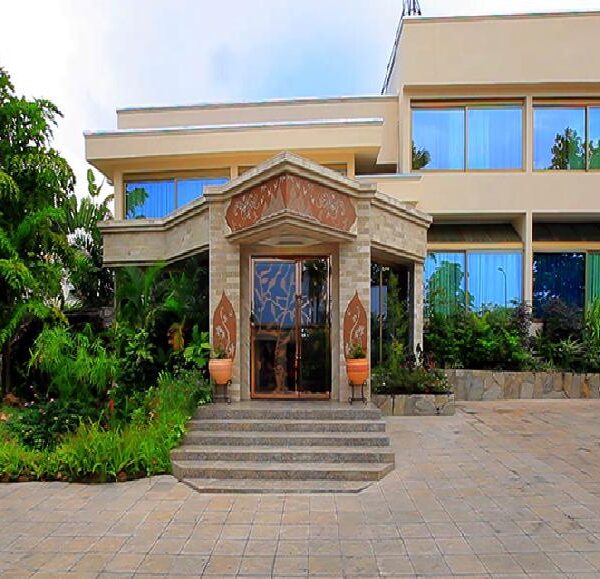 LEDYA PYRAMIDE HÔTEL